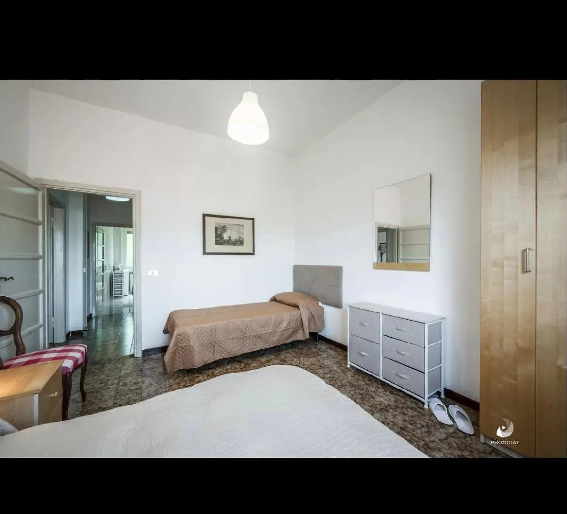 Centro Di Modena Grazioso Appartamento 0*,